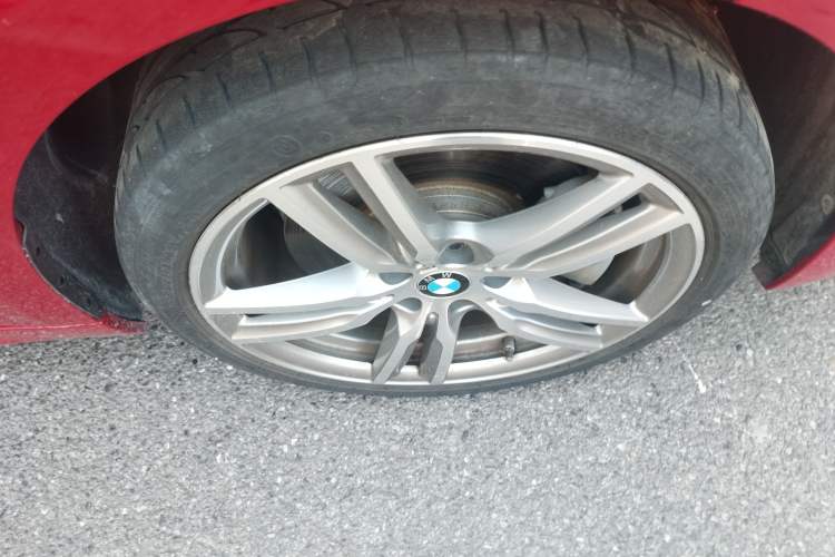 Used BMW 1 Series 2020 125i Leading Model M Sport Package Right Front Wheel Hub