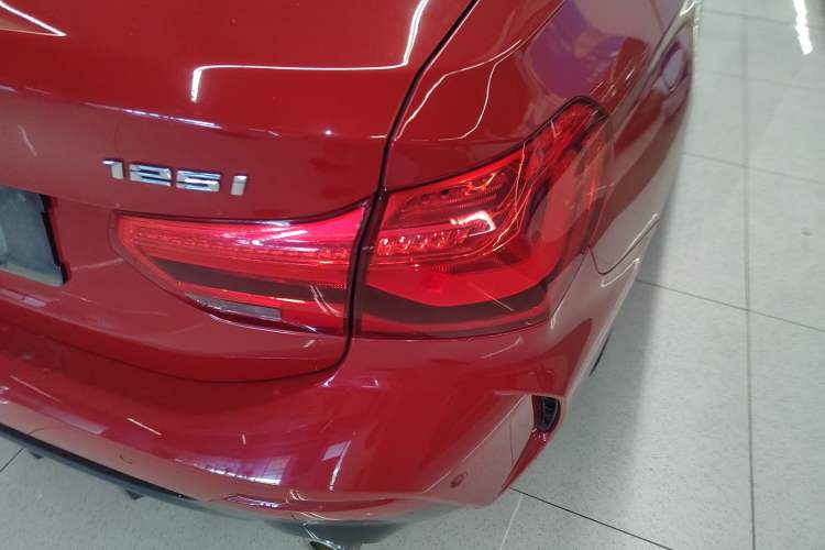 Used BMW 1 Series 2020 125i Leading Model M Sport Package Right Rear Taillight