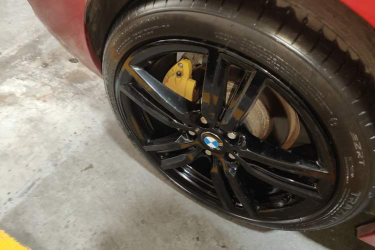 Used BMW 1 Series 2020 125i Leading Model M Sport Package Right Rear Wheel Hub