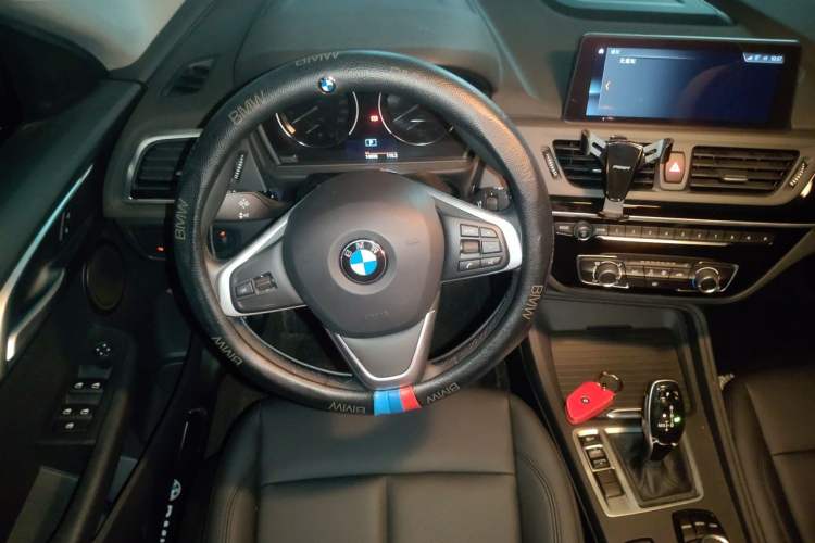 Used BMW 1 Series 2020 120i Fashion Model Steering Wheel