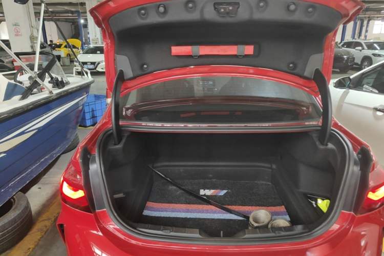 Used BMW 1 Series 2020 125i Leading Model M Sport Package Trunk