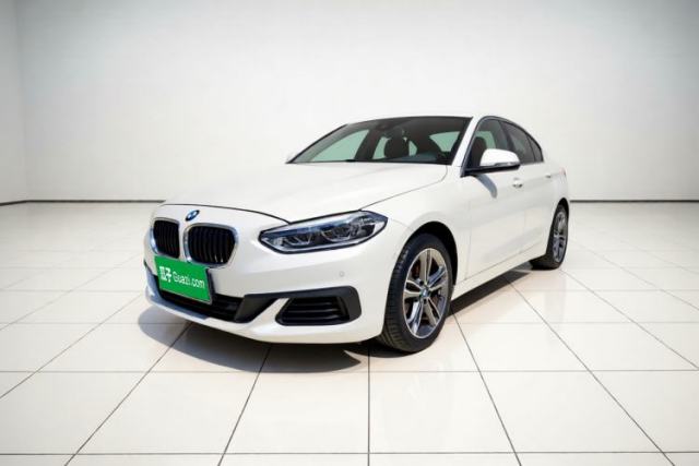 Ojetý BMW 1 Series 2020 120i Fashion Model