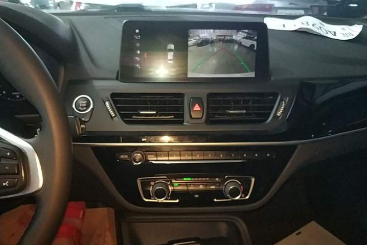 Used BMW 1 Series 2020 120i Fashion Model Audio And AC Panel