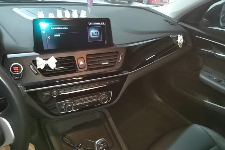 Used BMW 1 Series 2020 120i Fashion Model Audio And AC Panel