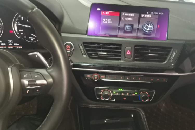 Used BMW 1 Series 2020 125i Leading Model M Sport Package Audio And AC Panel