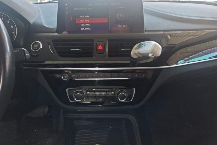 Used BMW 1 Series 2020 125i Leading Model M Sport Package Audio And AC Panel