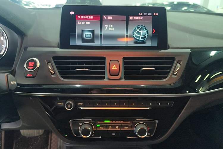 Used BMW 1 Series 2020 120i Fashion Model Audio And AC Panel