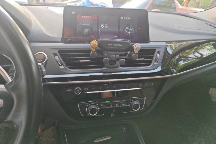 Used BMW 1 Series 2020 125i Leading Model M Sport Package Audio And AC Panel