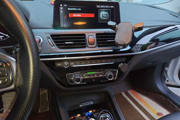 Used BMW 1 Series 2020 120i Fashion Model Audio And AC Panel