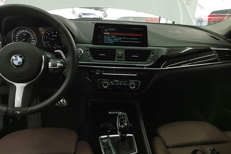 Used BMW 1 Series 2020 125i Leading Model M Sport Package Audio And AC Panel