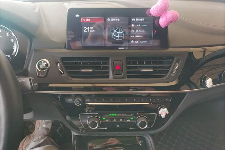 Used BMW 1 Series 2020 125i Leading Model M Sport Package Audio And AC Panel