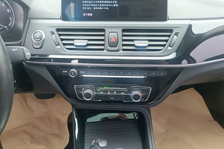 Used BMW 1 Series 2020 125i Leading Model M Sport Package Audio And AC Panel