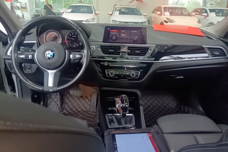 Used BMW 1 Series 2020 120i M Sport Package Center Console