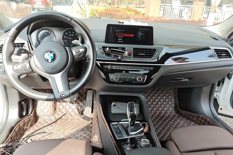 Used BMW 1 Series 2020 125i Leading Model M Sport Package Center Console