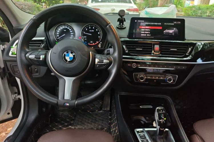 Used BMW 1 Series 2020 120i M Sport Package Center Console