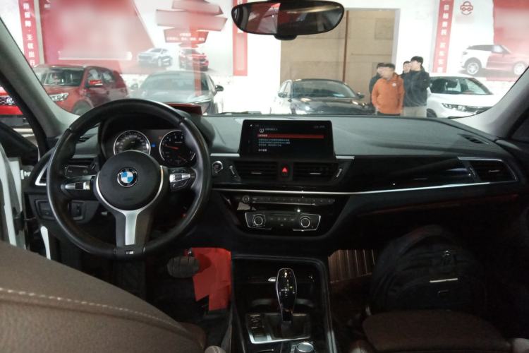 Used BMW 1 Series 2020 120i M Sport Package Center Console