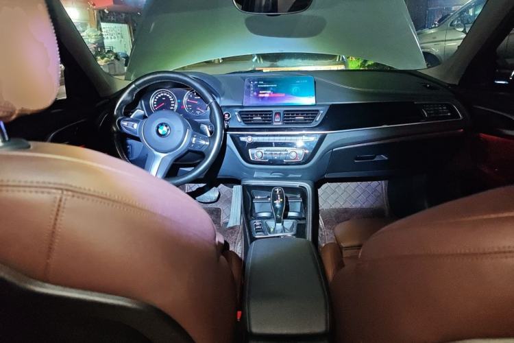 Used BMW 1 Series 2020 125i Leading Model M Sport Package Center Console