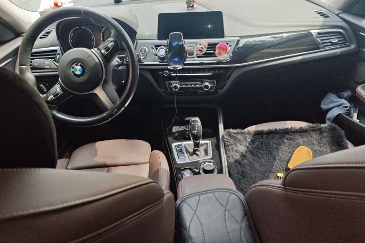 Used BMW 1 Series 2020 120i M Sport Package Center Console