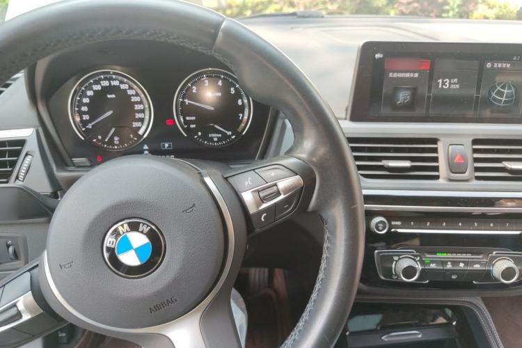 Used BMW 1 Series 2020 120i M Sport Package Center Console