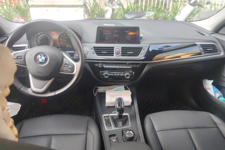 Used BMW 1 Series 2020 120i Fashion Model Center Console