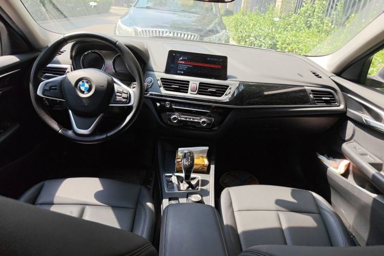 Used BMW 1 Series 2020 120i Fashion Model Center Console