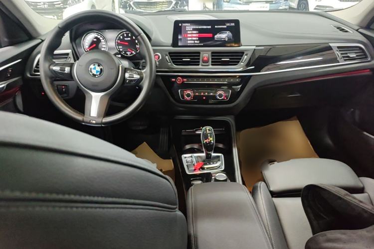 Used BMW 1 Series 2020 120i M Sport Package Center Console