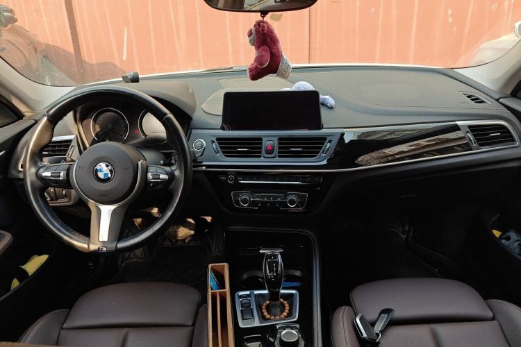 Used BMW 1 Series 2020 120i M Sport Package Center Console