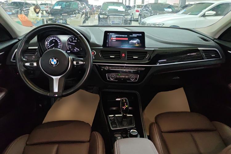 Used BMW 1 Series 2020 120i M Sport Package Center Console
