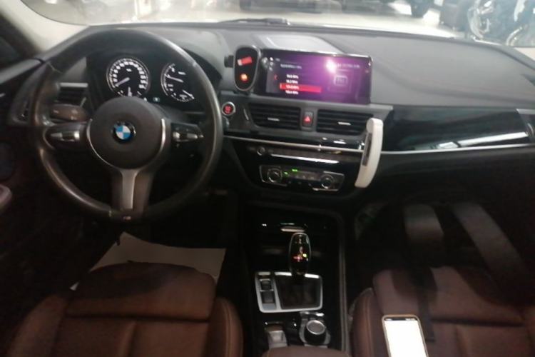 Used BMW 1 Series 2020 120i M Sport Package Center Console