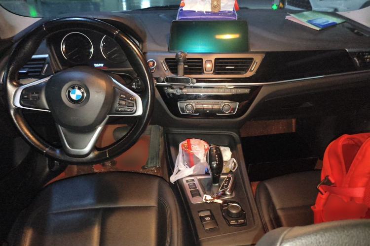 Used BMW 1 Series 2020 120i Fashion Model Center Console