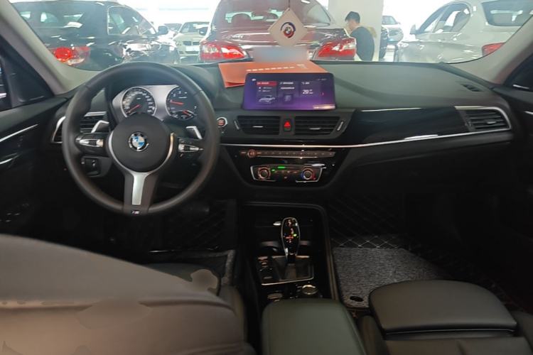 Used BMW 1 Series 2020 125i Leading Model M Sport Package Center Console