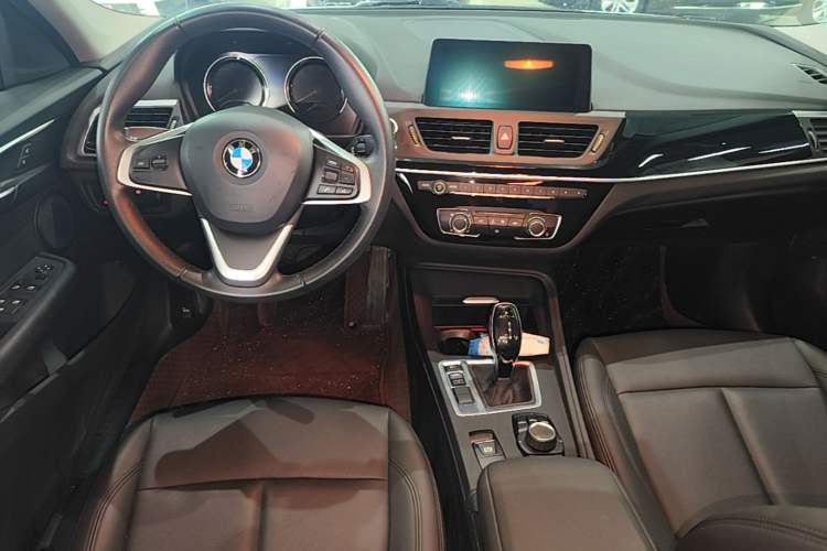 Used BMW 1 Series 2020 120i Fashion Model Center Console