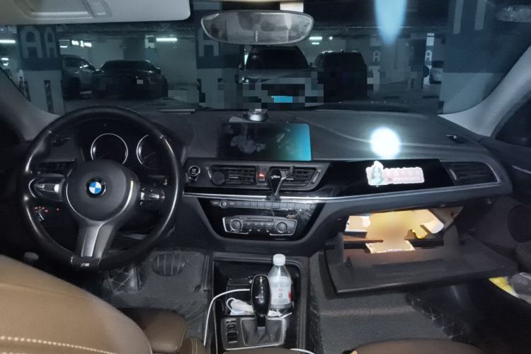 Used BMW 1 Series 2020 120i M Sport Package Center Console