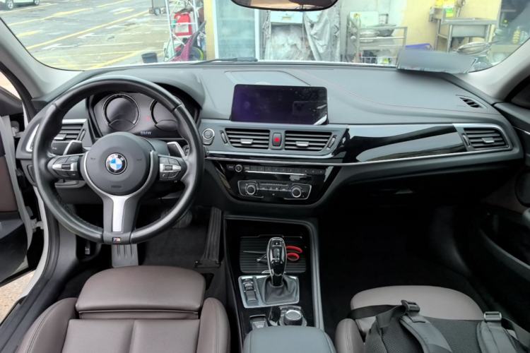 Used BMW 1 Series 2020 125i Leading Model M Sport Package Center Console