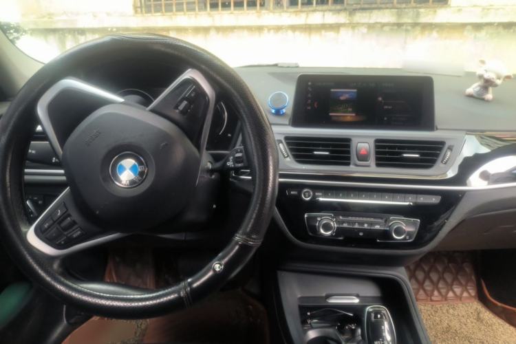 Used BMW 1 Series 2020 120i Fashion Model Center Console