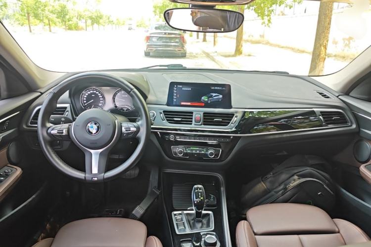 Used BMW 1 Series 2020 120i M Sport Package Center Console