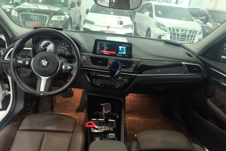 Used BMW 1 Series 2020 120i M Sport Package Center Console
