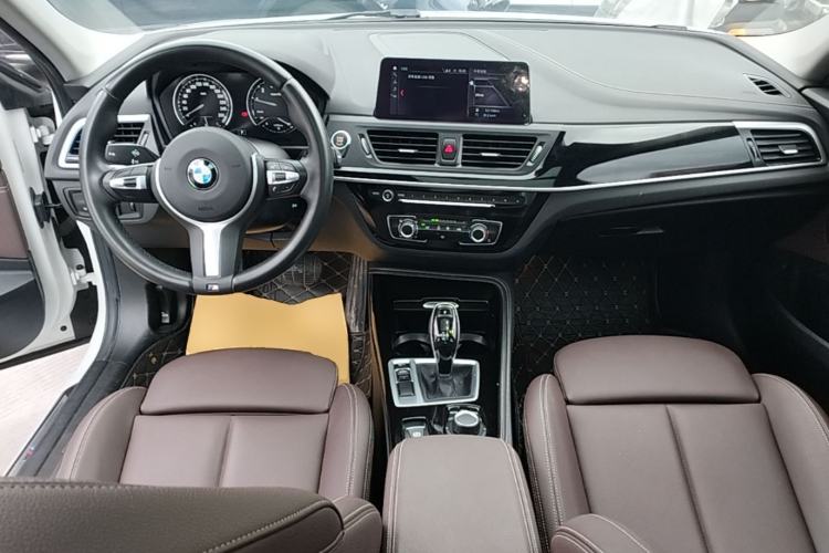 Used BMW 1 Series 2020 120i M Sport Package Center Console
