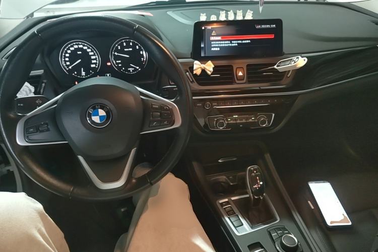 Used BMW 1 Series 2020 120i Fashion Model Center Console