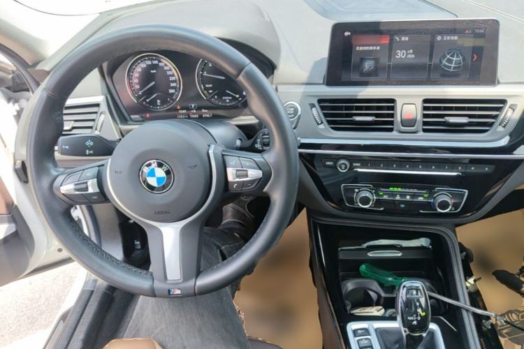 Used BMW 1 Series 2020 120i M Sport Package Center Console