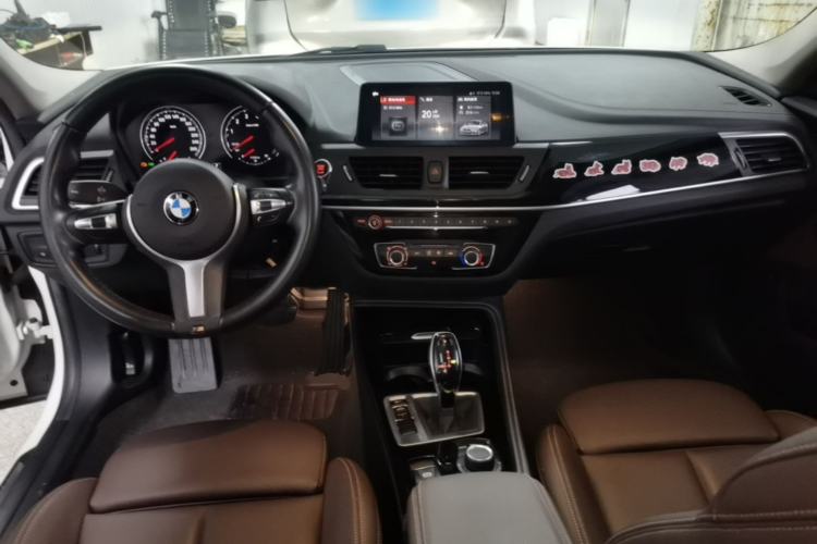 Used BMW 1 Series 2020 120i M Sport Package Center Console