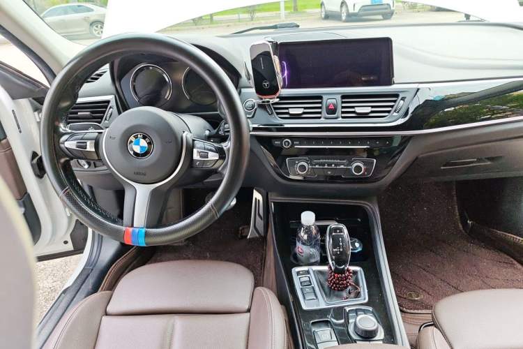 Used BMW 1 Series 2020 120i M Sport Package Center Console