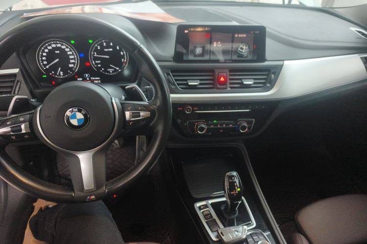 Used BMW 1 Series 2020 125i Leading Model M Sport Package Center Console