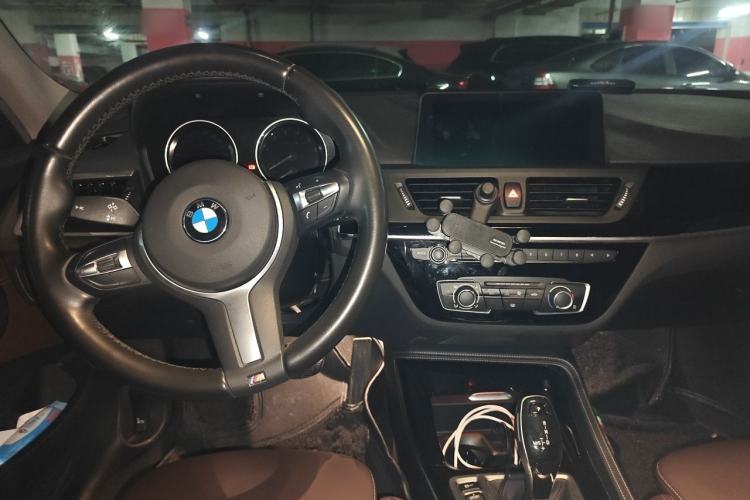 Used BMW 1 Series 2020 120i M Sport Package Center Console