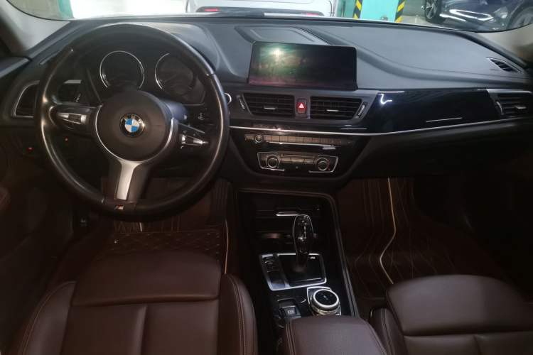 Used BMW 1 Series 2020 120i M Sport Package Center Console