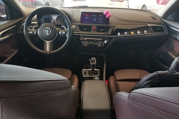 Used BMW 1 Series 2020 125i Leading Model M Sport Package Center Console
