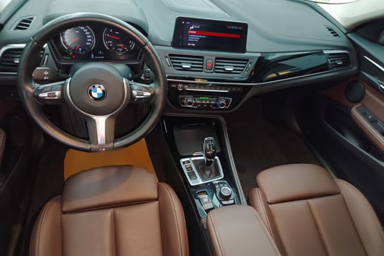 Used BMW 1 Series 2020 120i M Sport Package Center Console