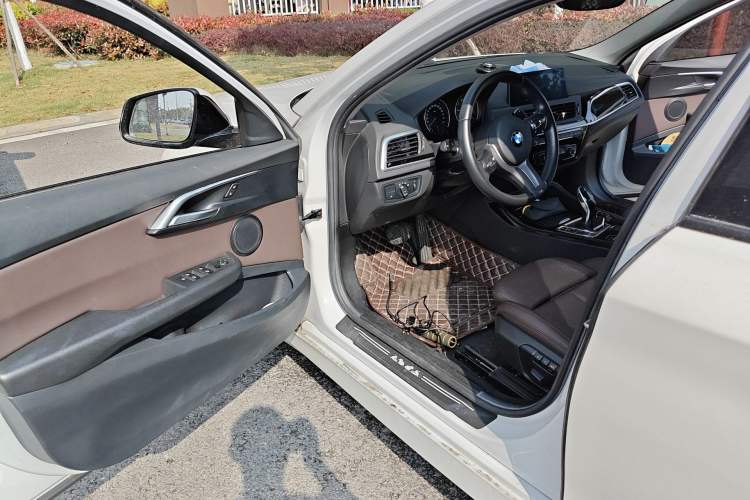 Used BMW 1 Series 2020 125i Leading Model M Sport Package Driver Seat