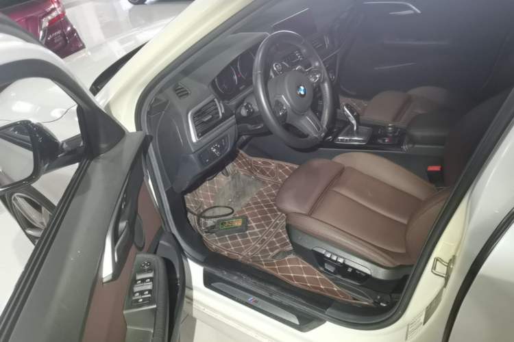 Used BMW 1 Series 2020 125i Leading Model M Sport Package Driver Seat