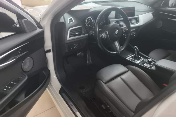 Used BMW 1 Series 2020 125i Leading Model M Sport Package Driver Seat